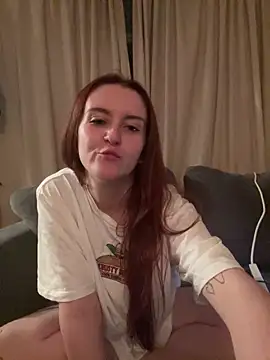 PoppySlut6999 online show from February 10, 10:03 pm