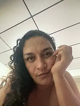 Snapshot of Rosalinda_77 chatting on July 5, 5:14 am Rosalinda 77 online show from July 5, 5:14 am