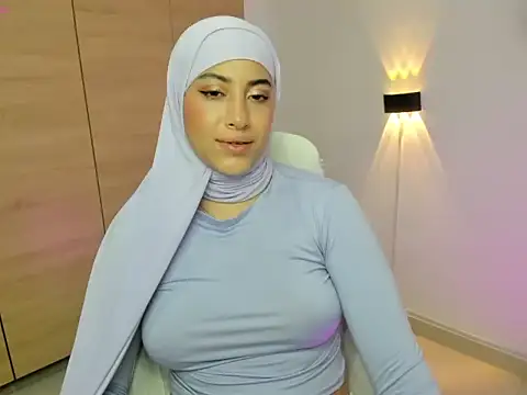 LAY LA  online show from March 21, 9:40 pm