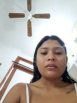 Snapshot of Layla_em chatting on February 26, 12:26 pm Layla em online show from February 26, 12:26 pm