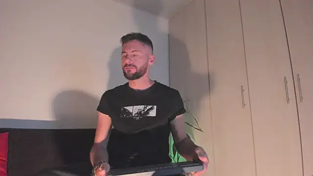 Erickpritz xh online show from April 5, 1:58 am