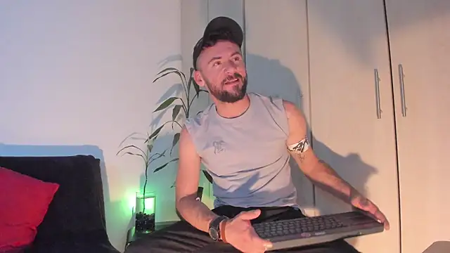 Erickpritz xh online show from April 14, 2:17 am