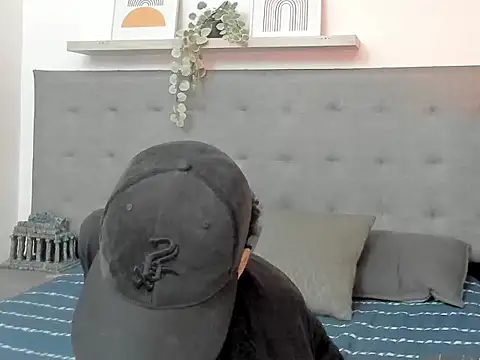 Snapshot of wes_gibbings chatting on February 2, 2:49 pm wes gibbings online show from February 2, 2:49 pm