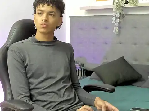 Snapshot of wes_gibbings chatting on February 5, 3:27 pm wes gibbings online show from February 5, 3:27 pm