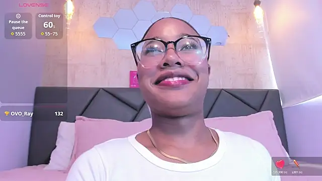 Snapshot of Naomy-lopez chatting on March 13, 7:42 pm Naomy-lopez online show from March 13, 7:42 pm