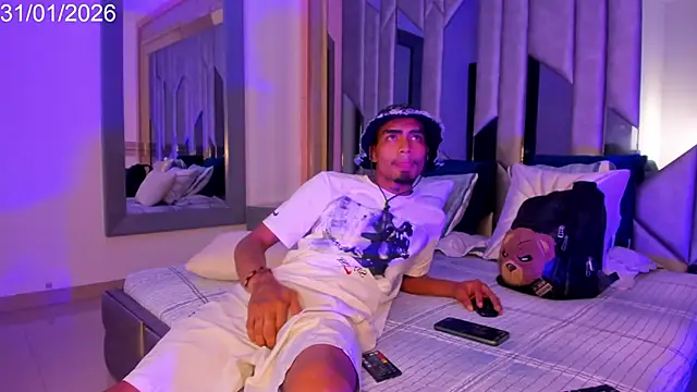 Snapshot of Rpoolrboy chatting on February 1, 2:15 pm Rpoolrboy online show from February 1, 2:15 pm