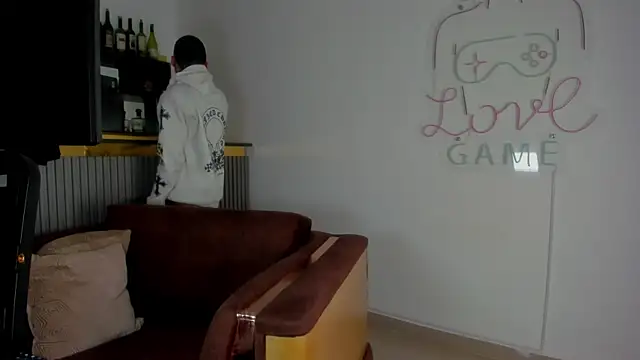 Snapshot of Rpoolrboy chatting on February 10, 7:34 am Rpoolrboy online show from February 10, 7:34 am