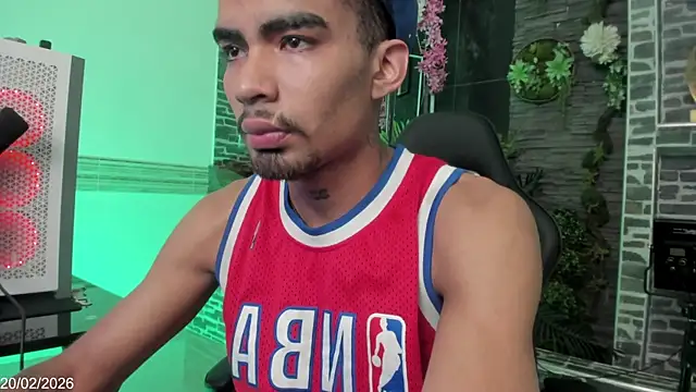 Snapshot of Rpoolrboy chatting on February 20, 7:58 pm Rpoolrboy online show from February 20, 7:58 pm