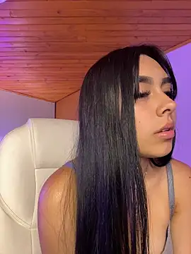 Snapshot of scarlett_pinkk1 chatting on February 20, 6:26 am scarlett pinkk1 online show from February 20, 6:26 am