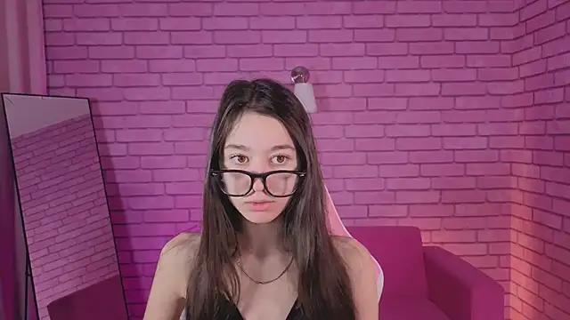 Nicole Brownie online show from March 15, 1:33 am