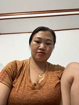 Snapshot of Puka2001 chatting on February 7, 1:37 pm Puka2001 online show from February 7, 1:37 pm