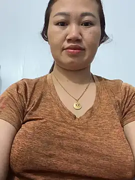 Snapshot of Puka2001 chatting on February 10, 8:18 am Puka2001 online show from February 10, 8:18 am