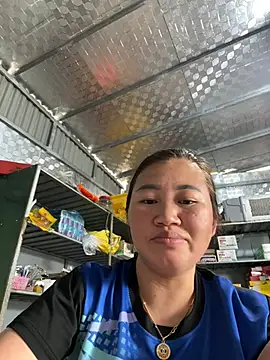 Snapshot of Puka2001 chatting on March 2, 4:47 am Puka2001 online show from March 2, 4:47 am