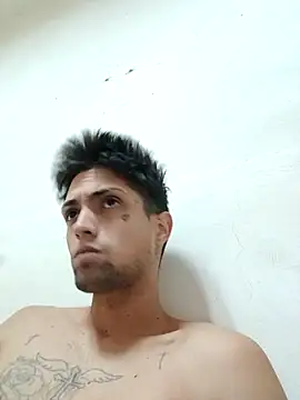 Snapshot of DanyxxxCuba chatting on February 2, 12:20 am DanyxxxCuba online show from February 2, 12:20 am