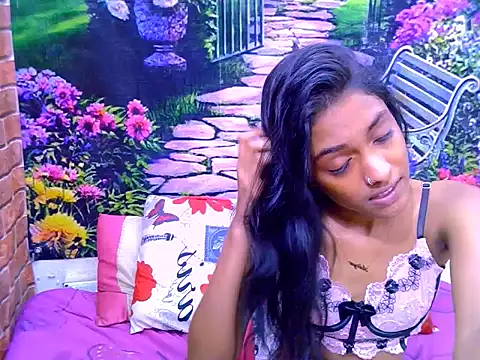 Snapshot of IndianPretty14u2Luv chatting on June 24, 5:28 am IndianPretty14u2Luv online show from June 24, 5:28 am