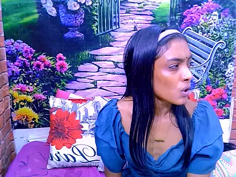 Snapshot of IndianPretty14u2Luv chatting on July 4, 5:13 am IndianPretty14u2Luv online show from July 4, 5:13 am