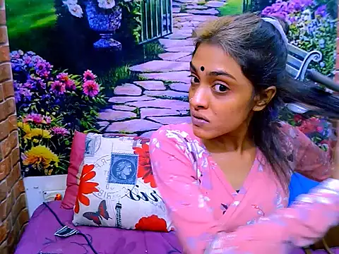 Snapshot of IndianPretty14u2Luv chatting on July 13, 5:21 am IndianPretty14u2Luv online show from July 13, 5:21 am