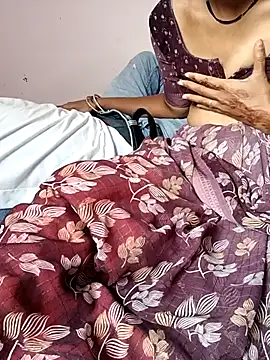 Snapshot of desicpl26 chatting on February 2, 6:56 am desicpl26 online show from February 2, 6:56 am