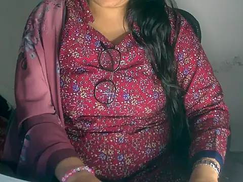 Cute Aliyaa online show from March 1, 8:16 am