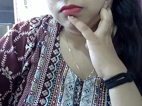 Cute Aliyaa online show from April 7, 11:21 am