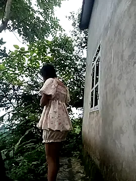 Snapshot of Hoa-tuylip chatting on July 9, 3:32 am Hoa-tuylip online show from July 9, 3:32 am