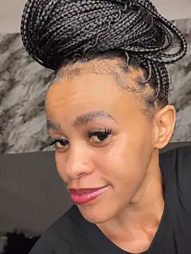 Hot Mess18 online show from April 27, 6:50 pm