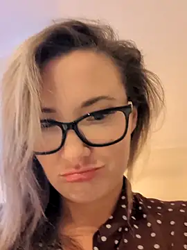 PrettyVixen online show from February 25, 12:04 pm