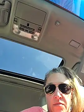 Snapshot of Sunflower0025 chatting on February 13, 9:22 pm Sunflower0025 online show from February 13, 9:22 pm