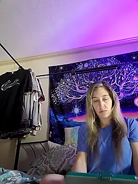 Sunflower0025 online show from March 14, 5:40 pm