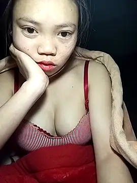 Snapshot of derylove_ chatting on February 8, 4:43 pm derylove online show from February 8, 4:43 pm