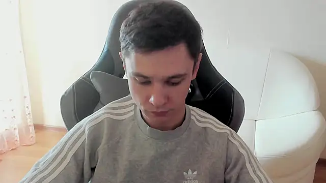 Alexmansuper online show from April 6, 1:34 pm