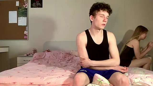 Snapshot of FloraCouple chatting on March 1, 12:29 pm FloraCouple online show from March 1, 12:29 pm