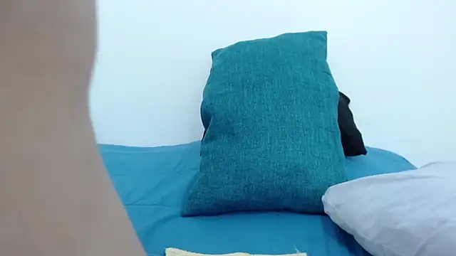 ElizabethMiler online show from April 17, 3:15 pm