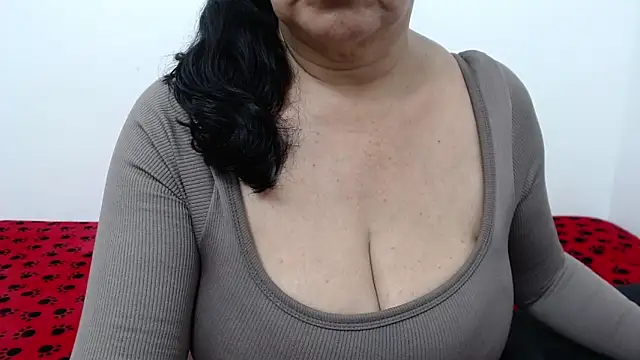 Snapshot of ElizabethMiler chatting on July 2, 6:25 pm ElizabethMiler online show from July 2, 6:25 pm