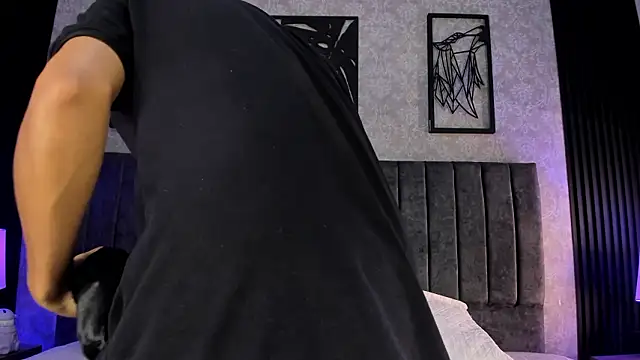 Snapshot of bliinkii_and_luka_ chatting on February 2, 2:49 pm bliinkii and luka online show from February 2, 2:49 pm