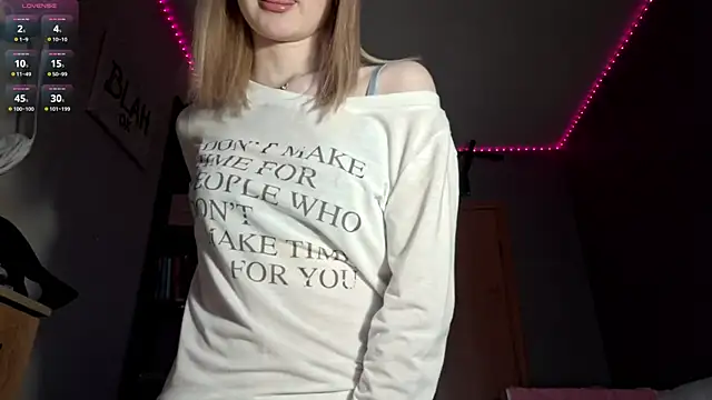 ChongTreece online show from April 4, 1:08 pm