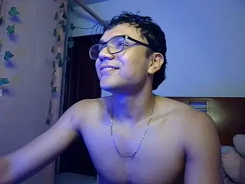 CreamKingg online show from April 23, 4:03 am