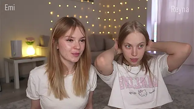 Snapshot of Appr0ved_ chatting on March 1, 2:52 pm Appr0ved online show from March 1, 2:52 pm