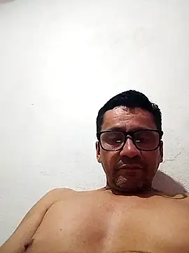 Snapshot of dilduarte26 chatting on February 25, 12:09 am dilduarte26 online show from February 25, 12:09 am