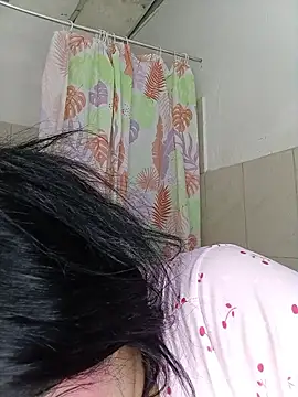 Snapshot of angela_sex_x chatting on February 15, 12:29 am angela sex x online show from February 15, 12:29 am