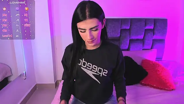 Isabella Moon9 online show from April 1, 12:39 pm