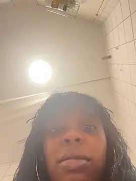 Snapshot of Browneyedxbhab chatting on February 21, 10:16 am Browneyedxbhab online show from February 21, 10:16 am