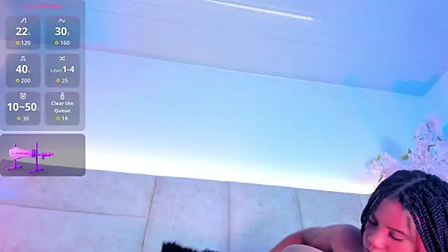 IsabelaRoman online show from April 8, 8:42 pm