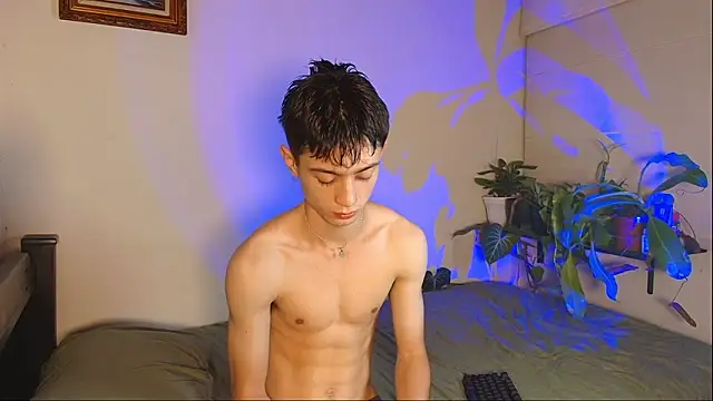 Snapshot of slowburnmystic chatting on February 18, 3:13 am slowburnmystic online show from February 18, 3:13 am