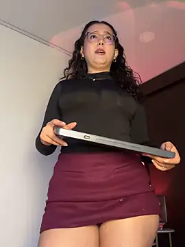 Snapshot of kittysophie_ chatting on February 2, 11:14 pm kittysophie online show from February 2, 11:14 pm