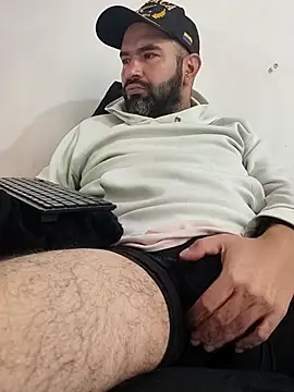 Snapshot of hairyandbigmann chatting on February 10, 2:21 pm hairyandbigmann online show from February 10, 2:21 pm