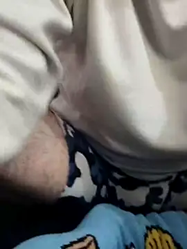 Snapshot of hairyandbigmann chatting on February 16, 1:18 pm hairyandbigmann online show from February 16, 1:18 pm