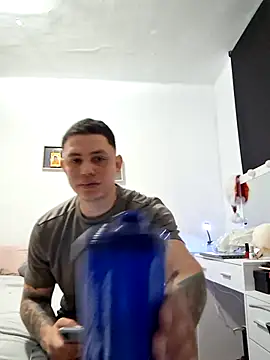 Snapshot of Zarc_Jhonson chatting on January 27, 12:05 pm Zarc Jhonson online show from January 27, 12:05 pm