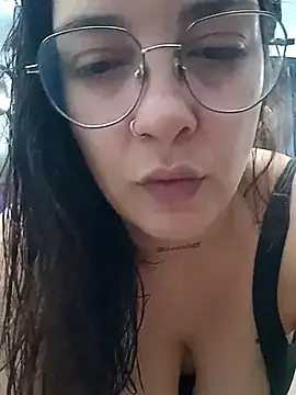 kuramaqueen online show from February 15, 4:42 am