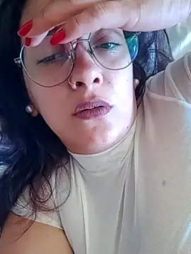 kuramaqueen online show from February 17, 5:52 pm